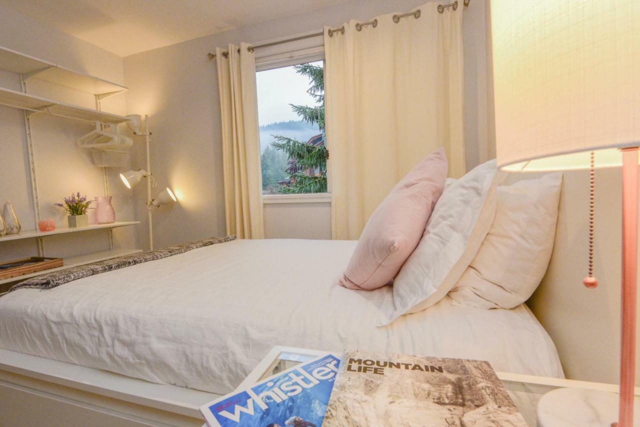 Newly Renovated Whistler Studio Luaran gambar